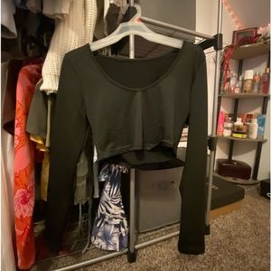 plain black cropped long sleeve